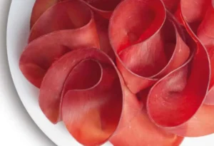 Da quale animale proviene la bresaola? La risposta lascia senza parole